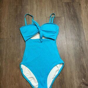 Vince Camuto Swim suite. Women's size 6 ones piece swim suite